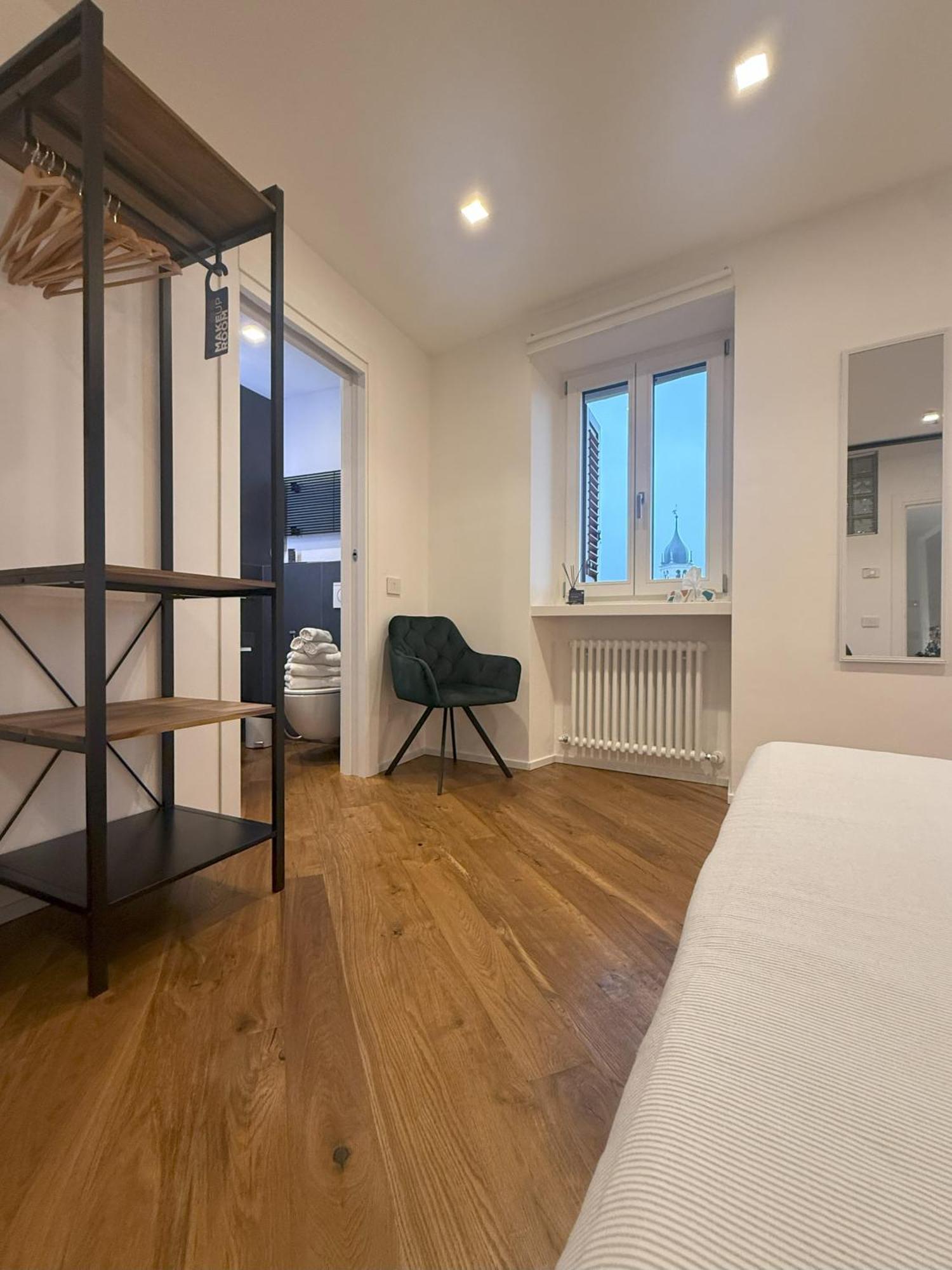 East West Room Арко Экстерьер фото