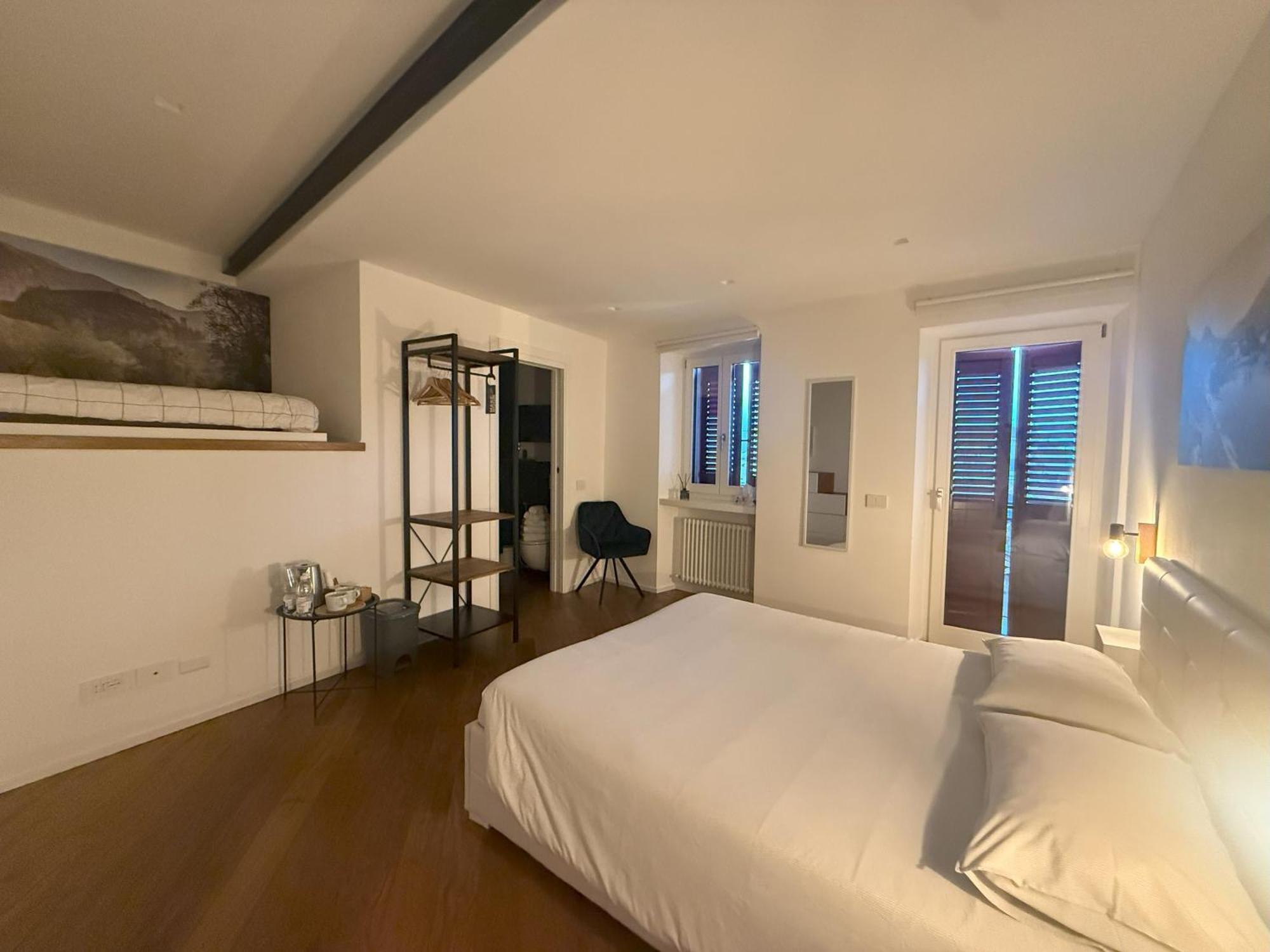 East West Room Арко Экстерьер фото