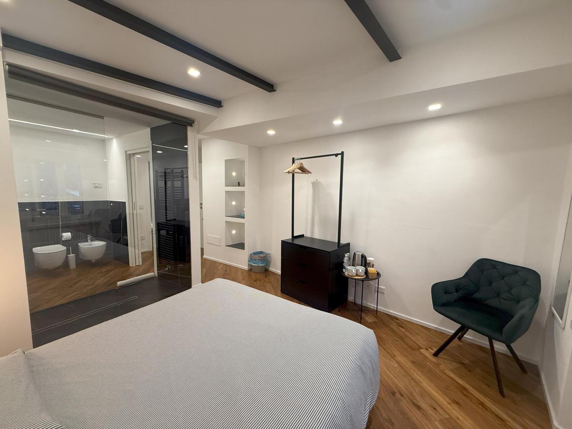 East West Room Арко Экстерьер фото